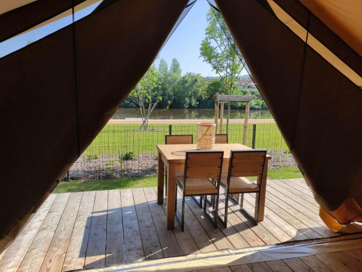 Tente Lodge Pour 5 Personnes En Bordure De La Riviere Allier Au Sein D'Un Petit Camping Saint-Yorre 外观 照片